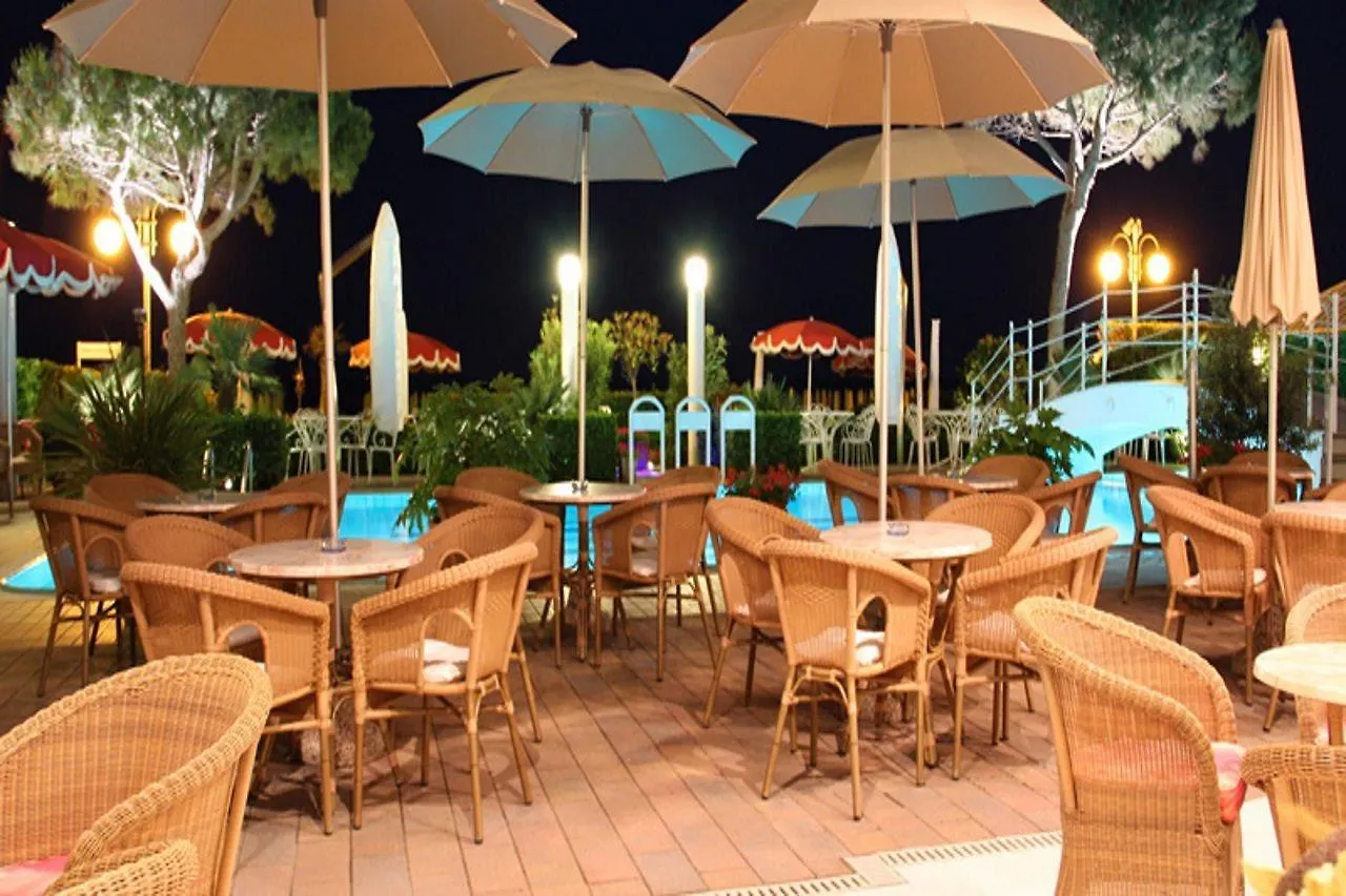 Ruhl Beach Hotel & Suites Lido di Jesolo 3*,